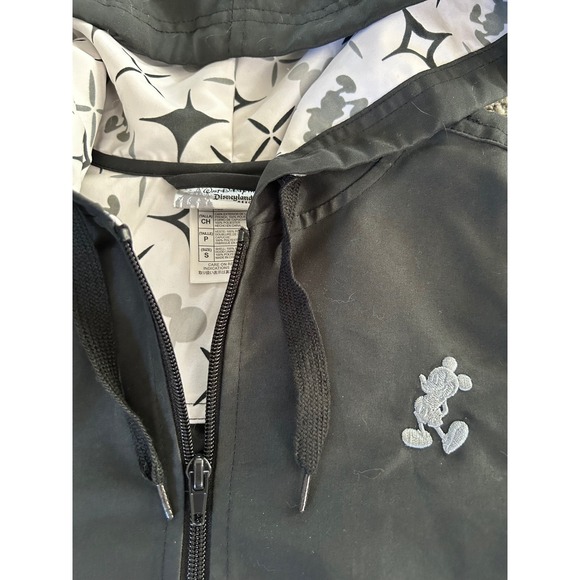 F35 Disneyland Resort‎ Mickey Mouse Embroidered Zip Up Hooded Jacket - Picture 3 of 4